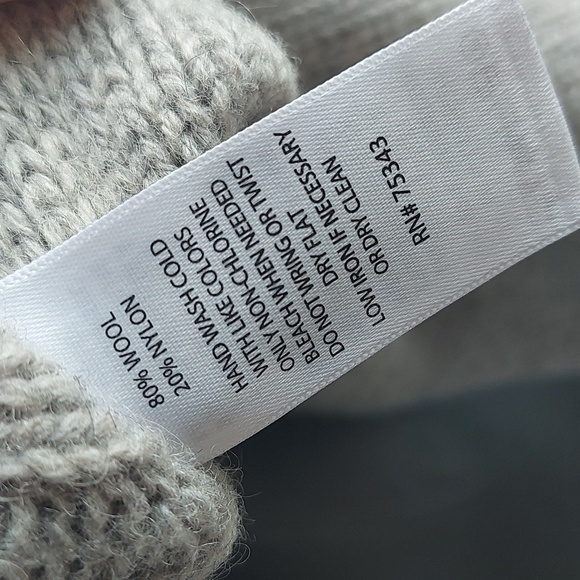 Adrienne Vittadini Gray Ribbed Sleeveless Wool blend Long Tunic Sweater Vest - Picture 4 of 6